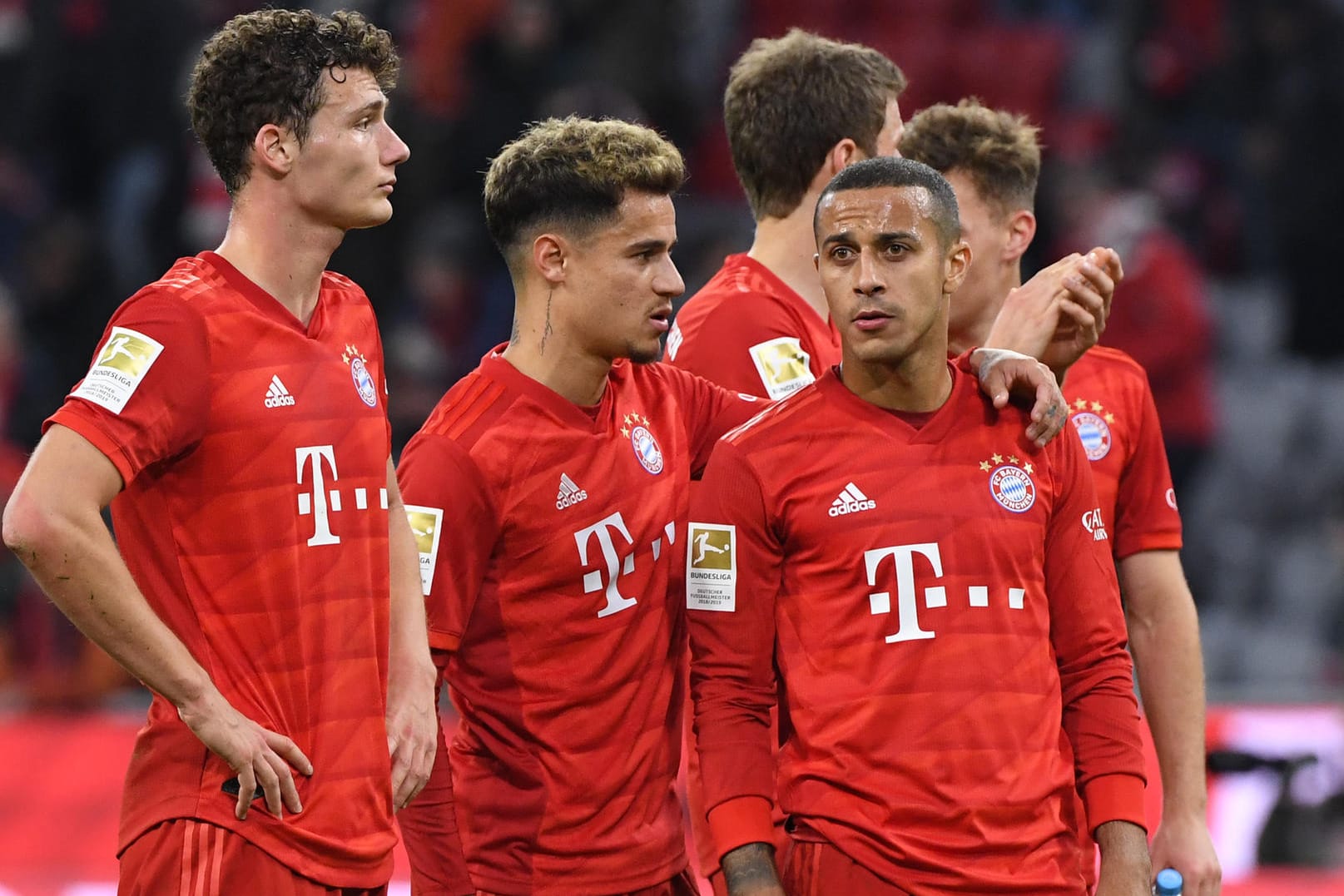 Bayern-Spieler Pavard, Coutinho und Thiago (v. li.): Gegen Leipzig konnten nur wenige Stars überzeugen. Bayern-Spieler Pavard, Coutinho und Thiago (v. li.): Gegen Leipzig konnten nur wenige Stars überzeugen.