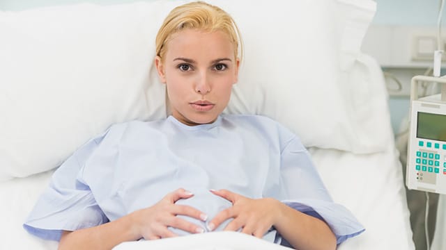 Geburt: Lieber eine längere Geburt in Kauf nehmen als heftige Schmerzen aushalten? Die PDA verlängert die Entbindung. Geburt: Lieber eine längere Geburt in Kauf nehmen als heftige Schmerzen aushalten? Die PDA verlängert die Entbindung.
