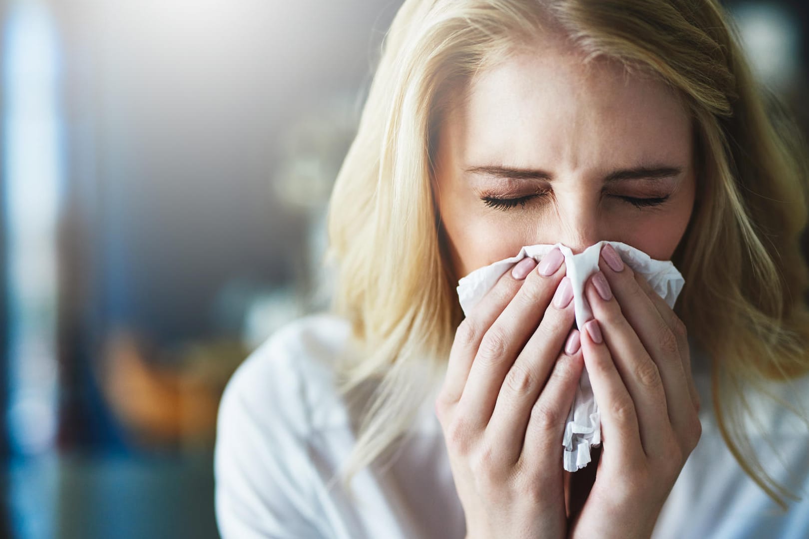 Immer wiederkehrender Schnupfen kann sich als Allergie entpuppen. Betroffene sollten daher besonders auf die Begleitsymptome achten. Immer wiederkehrender Schnupfen kann sich als Allergie entpuppen. Betroffene sollten daher besonders auf die Begleitsymptome achten.