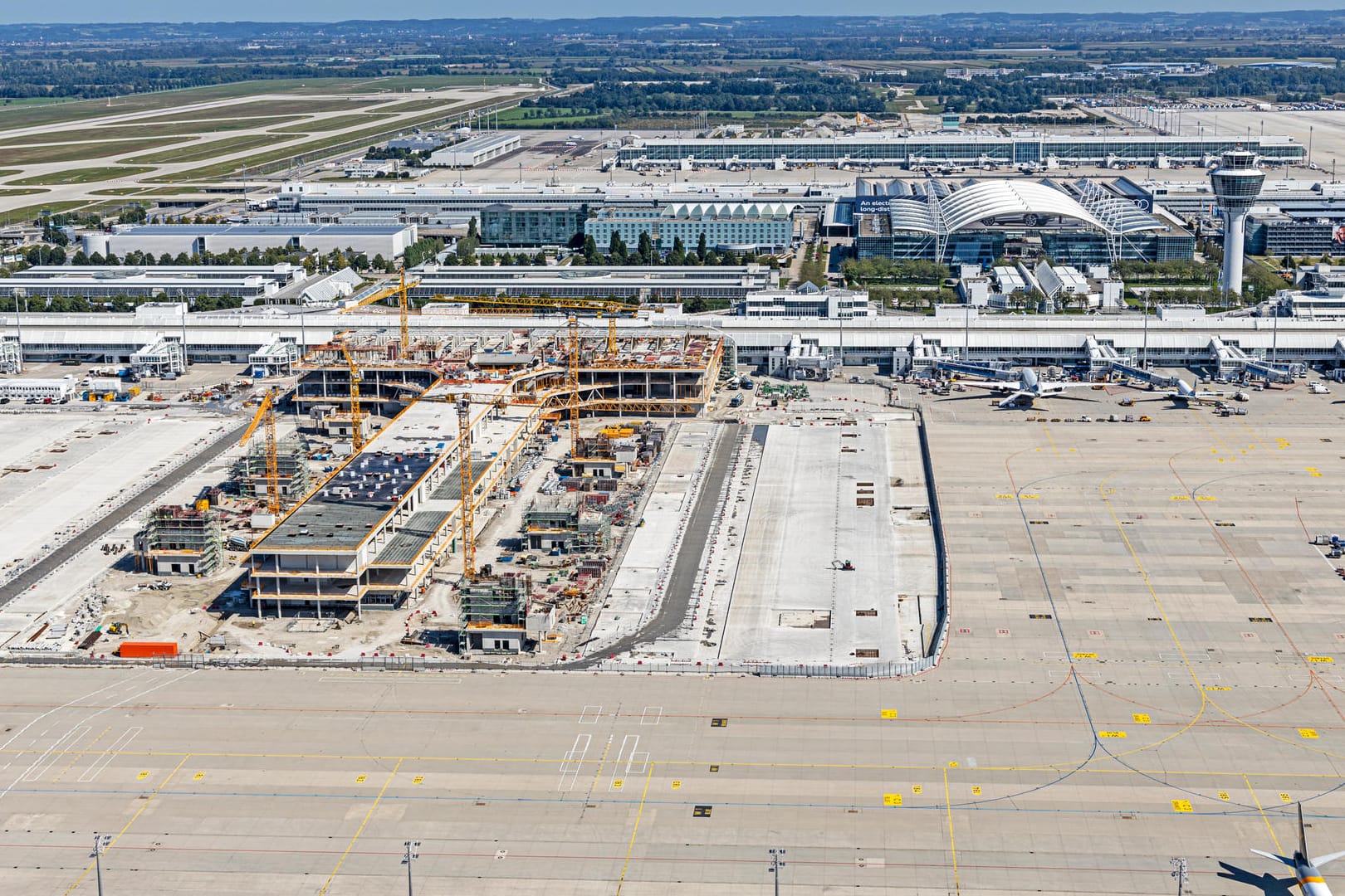 Baustelle am Münchner Flughafen (Archivbild): Der zweitgrößte Flughafen Deutschlands soll laut Landesentwicklungsplan wachsen – inzwischen stehen die Zeichen dafür schlecht. Baustelle am Münchner Flughafen (Archivbild): Der zweitgrößte Flughafen Deutschlands soll laut Landesentwicklungsplan wachsen – inzwischen stehen die Zeichen dafür schlecht.