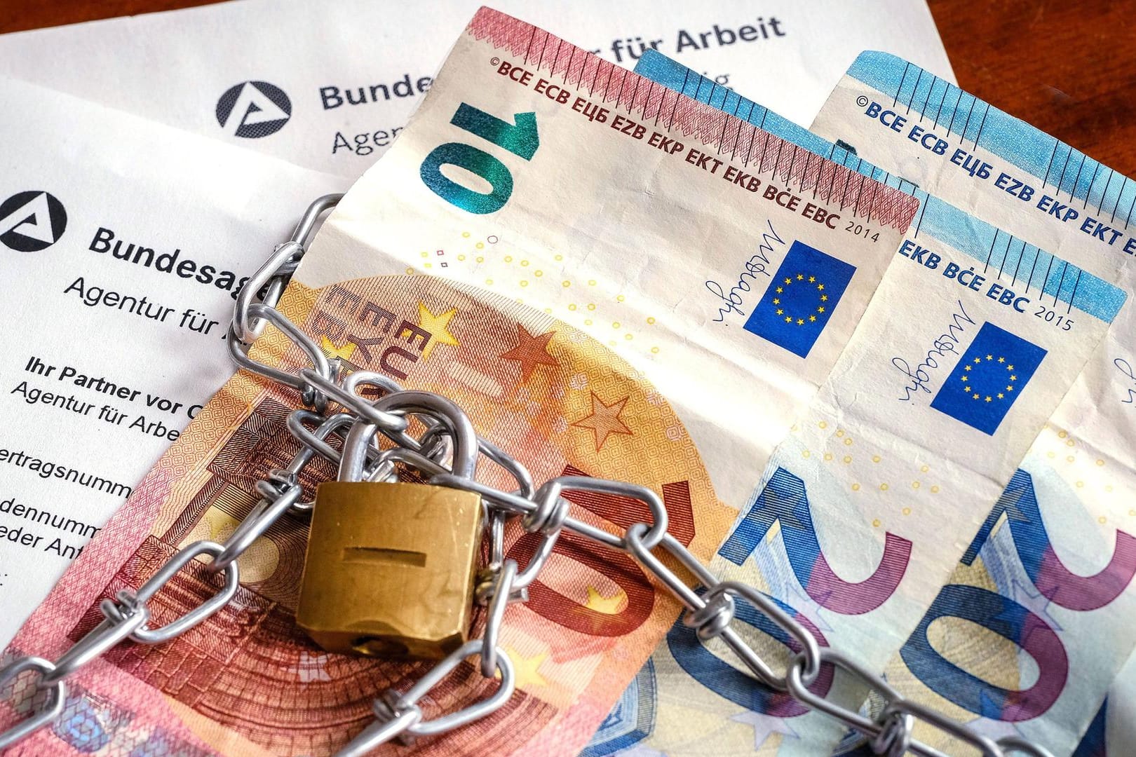 Hartz-IV-Empfänger können kaum noch sanktioniert werden. Hartz-IV-Empfänger können kaum noch sanktioniert werden.