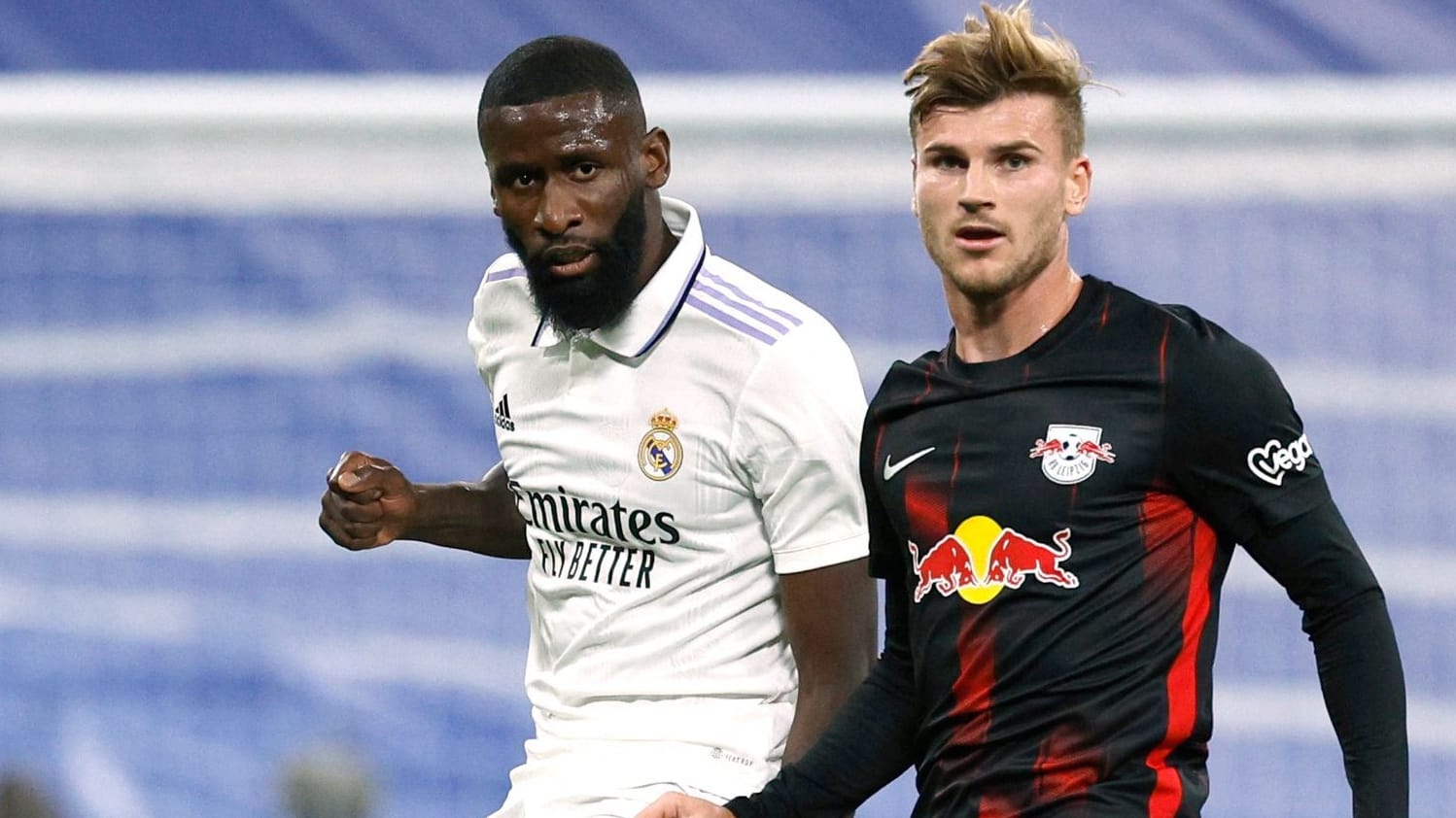 Timo Werner (r.) im Duell mit Antonio Rüdiger: Die Partie in Madrid war von Beginn an umkämpft. Timo Werner (r.) im Duell mit Antonio Rüdiger: Die Partie in Madrid war von Beginn an umkämpft.