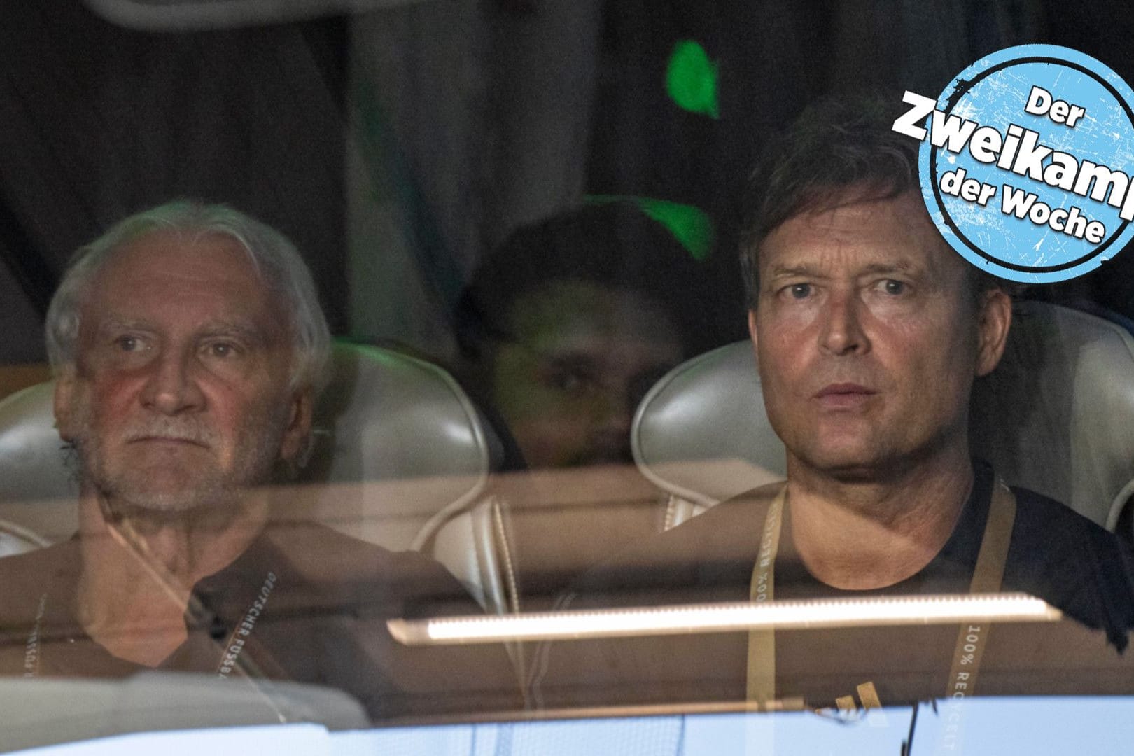 Zuversicht sieht anders aus: Sportdirektor Rudi Völler (l.) und Co-Trainer Marcus Sorg vor dem Länderspiel in Wolfsburg im Mannschaftsbus. Zuversicht sieht anders aus: Sportdirektor Rudi Völler (l.) und Co-Trainer Marcus Sorg vor dem Länderspiel in Wolfsburg im Mannschaftsbus.