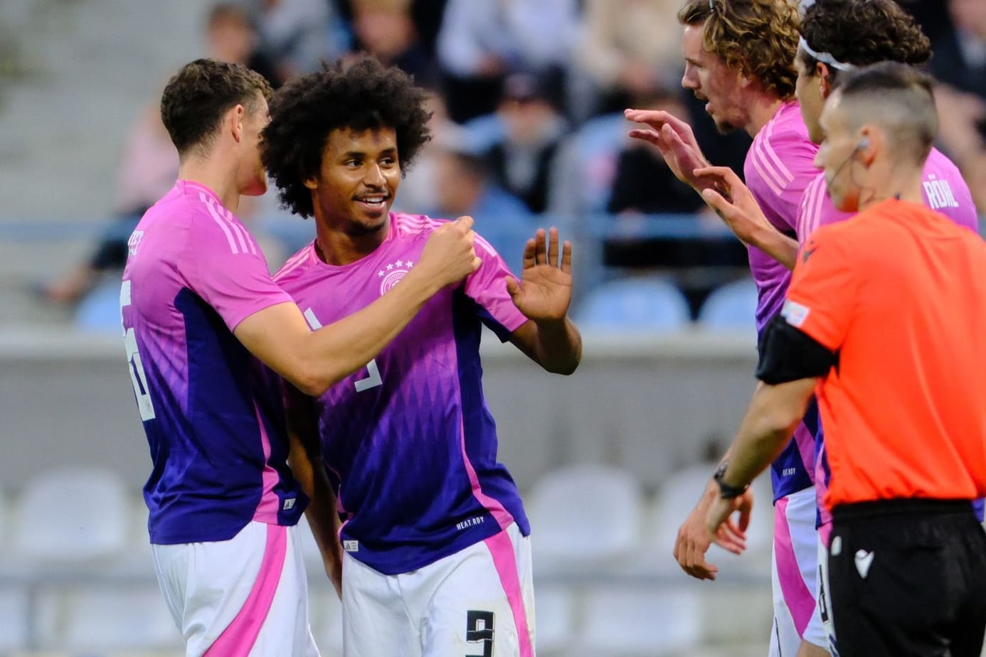 Karim Adeyemi: Der BVB-Star spielte gegen Estland groß auf. Karim Adeyemi: Der BVB-Star spielte gegen Estland groß auf.