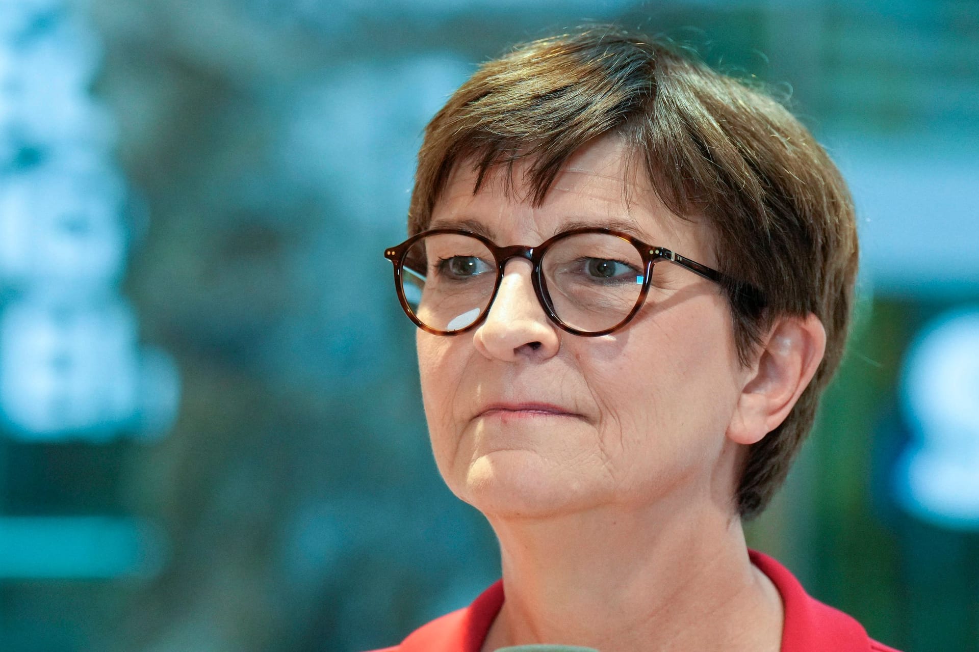 Saskia Esken: Ist die SPD-Vorsitzende wirklich so oft in Talkshows zu Gast? Saskia Esken: Ist die SPD-Vorsitzende wirklich so oft in Talkshows zu Gast?