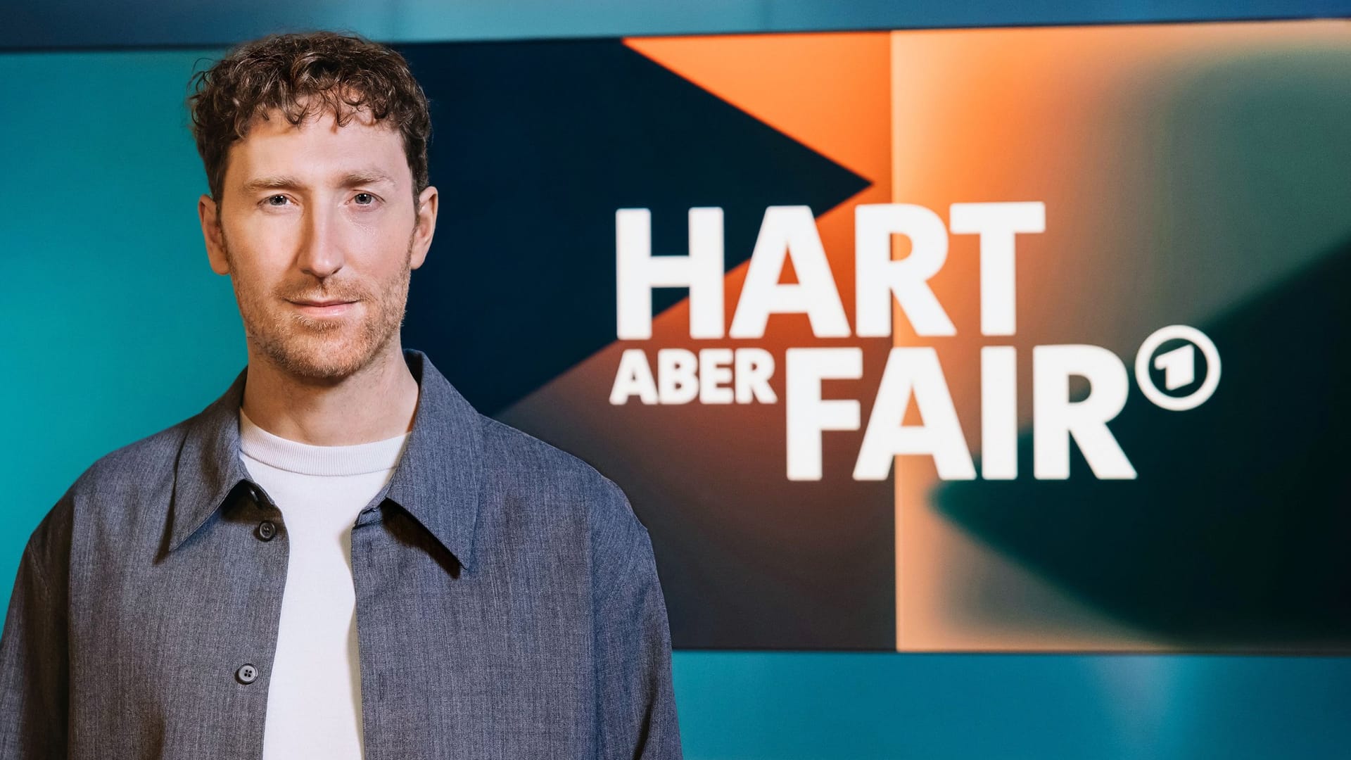 Klare Worte am Montag: Moderator Louis Klamroth führt durch die Diskussionsrunde "Hart aber fair". Klare Worte am Montag: Moderator Louis Klamroth führt durch die Diskussionsrunde "Hart aber fair".