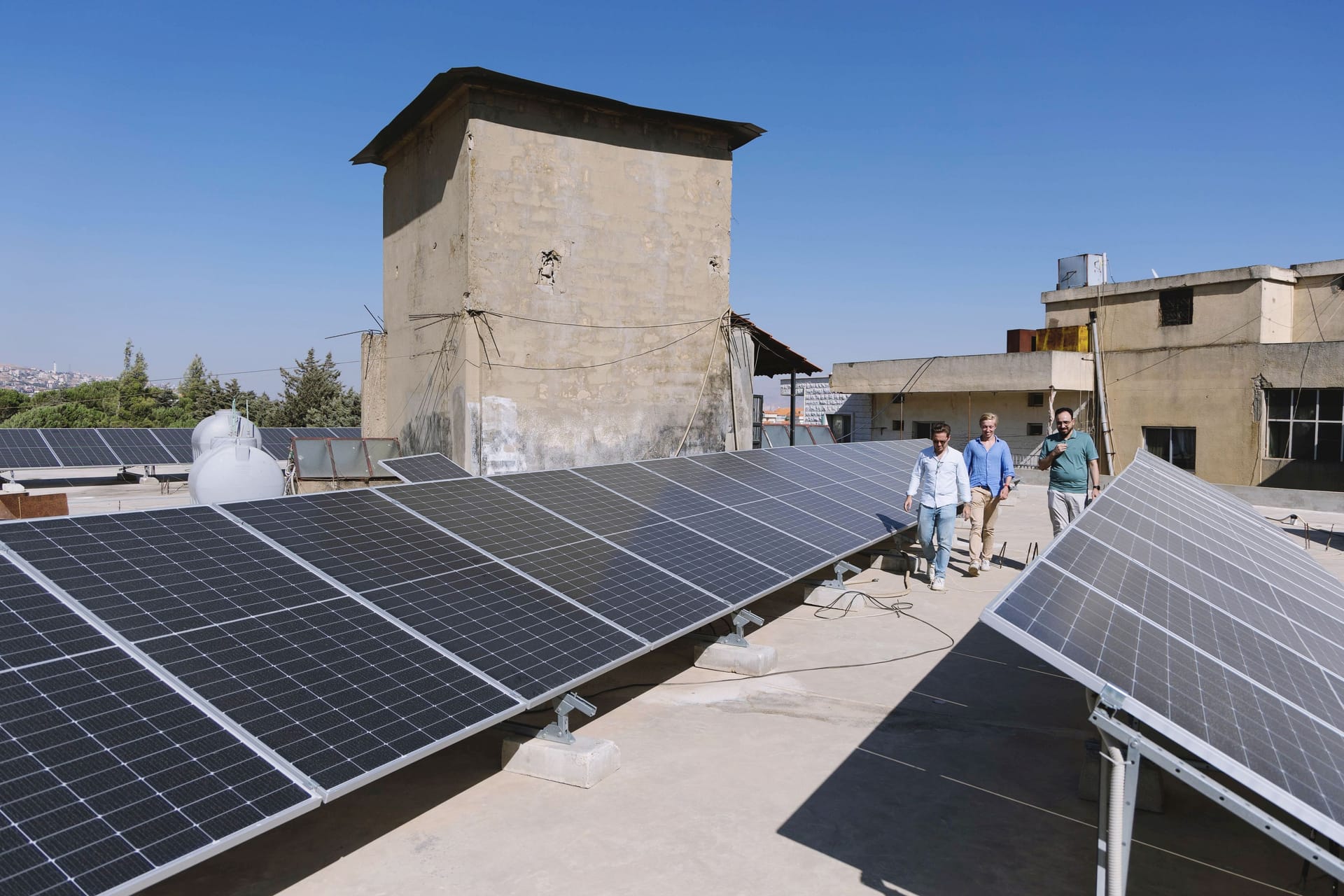 Solaranlage für ein Krankenhaus in Tripolis, Libanon.