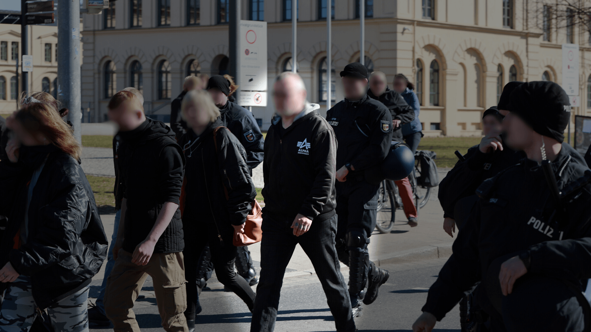 Bernd T. auf der Demo in Schwerin (Quelle: Pixelarchiv)