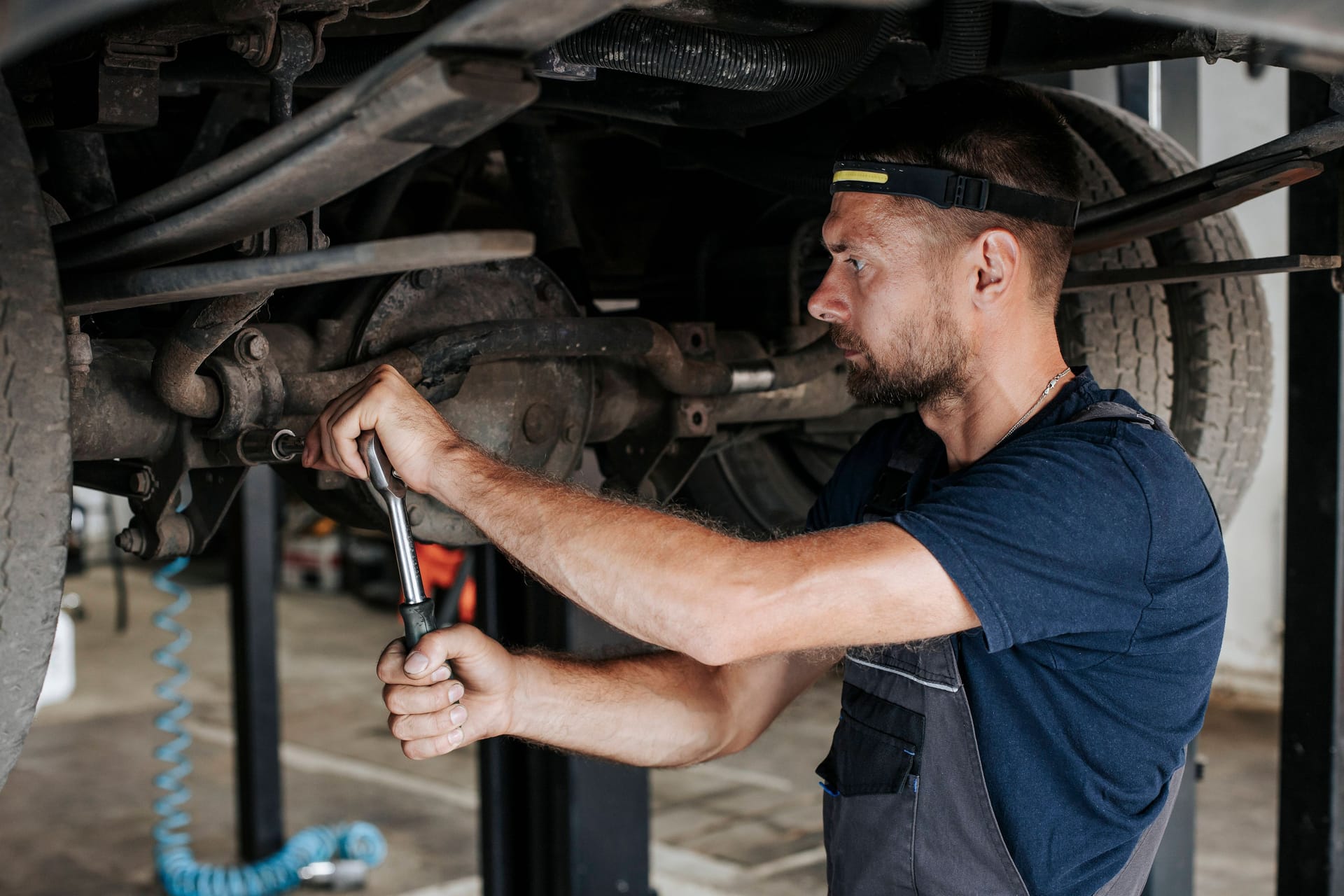 EU-Vorschlag zum TÜV: Brüssel will alte Autos jährlich prüfen lassen – die Bundesregierung ist skeptisch.