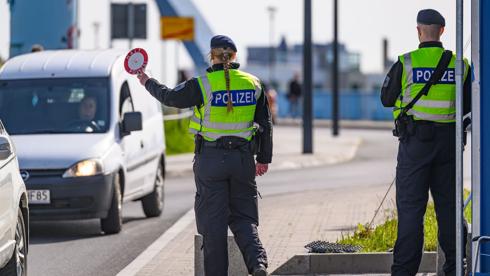 Bundespolizei an der deutsch-polnischen Grenze Bundespolizei an der deutsch-polnischen Grenze