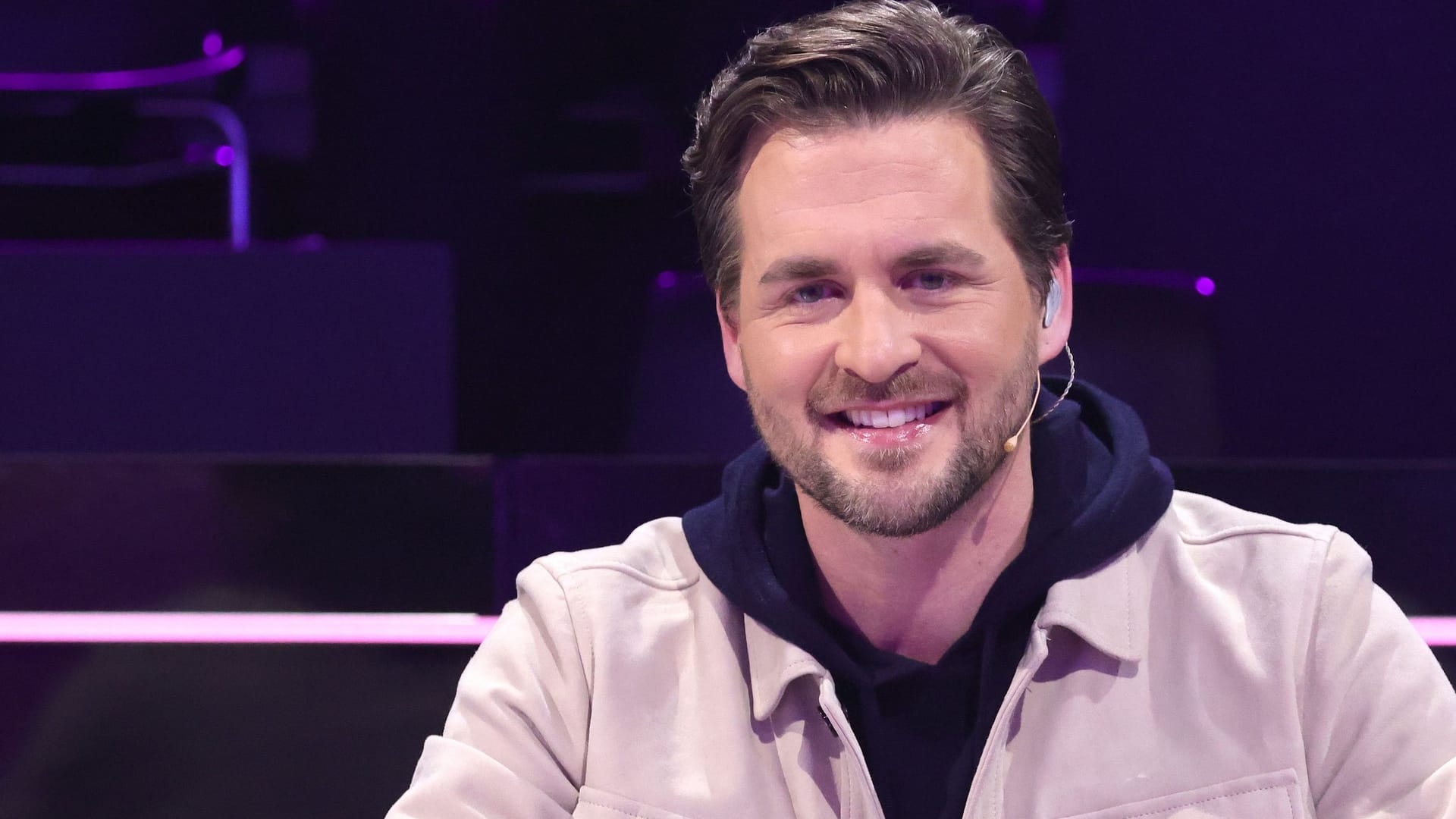 Alexander Klaws: Er ist seit sechs Jahren mit Nadja Scheiwiller verheiratet.