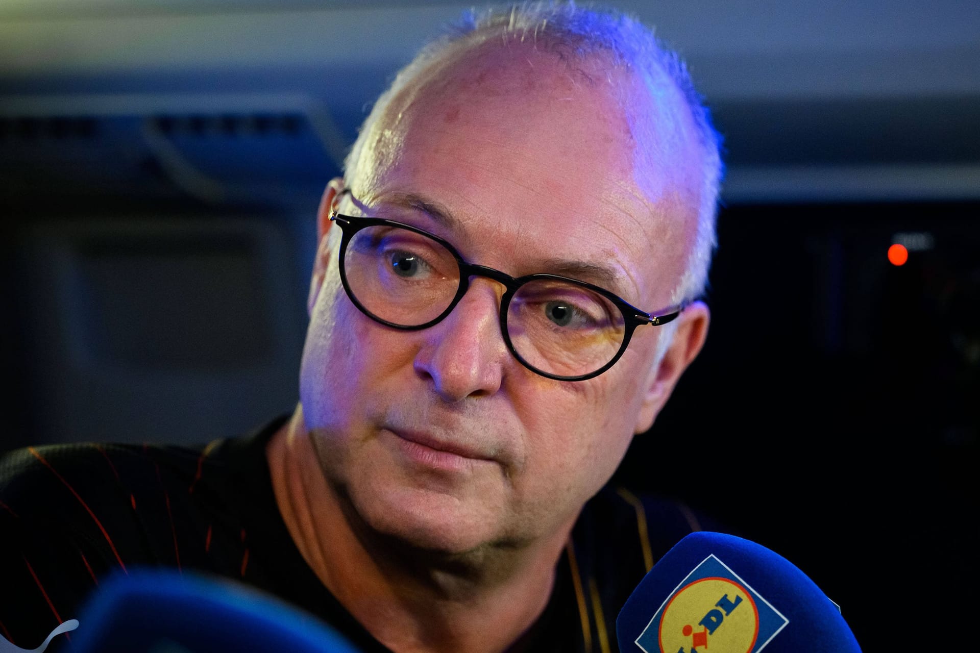 Frank Buschmann: Der TV-Moderator spielte vor seiner Medienkarriere selbst Basketball, unter anderem beim damaligen Zweitligisten BG Hagen. Frank Buschmann: Der TV-Moderator spielte vor seiner Medienkarriere selbst Basketball, unter anderem beim damaligen Zweitligisten BG Hagen.